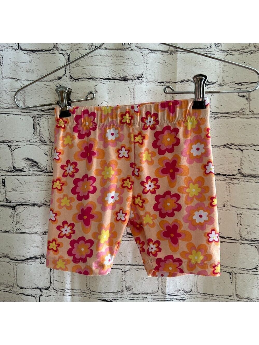 5 for $10 Girls Star Ride shorts Size 4